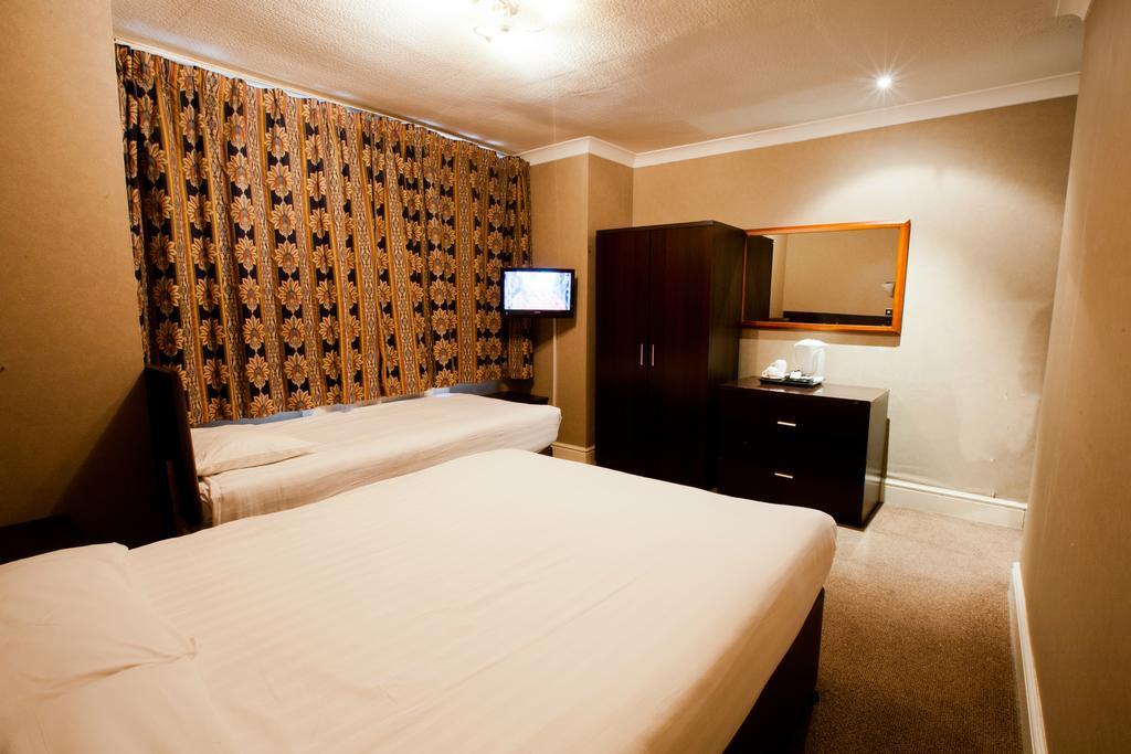 Rossmore Hotel Илфорд Экстерьер фото