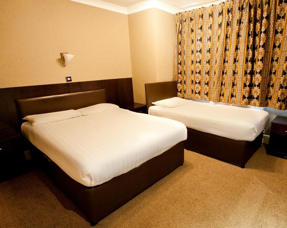 Rossmore Hotel Илфорд Экстерьер фото