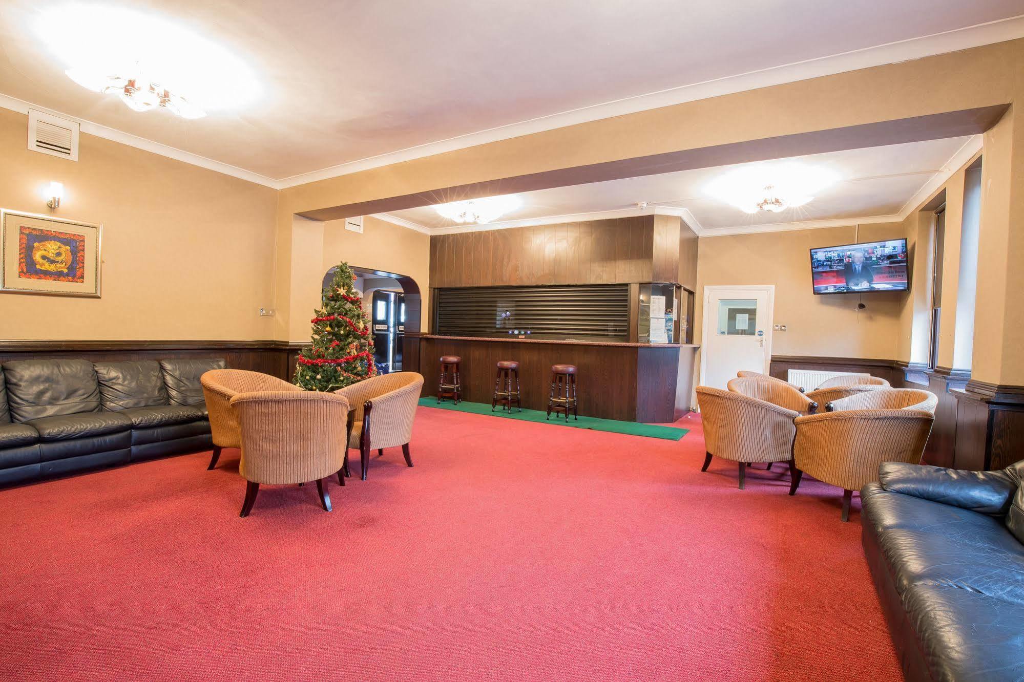 Rossmore Hotel Илфорд Экстерьер фото